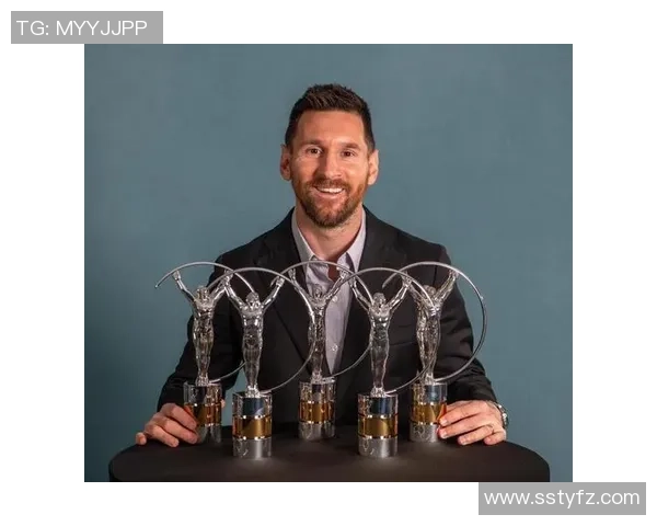 足球明星勇敢面对侏儒症挑战展现不屈精神与运动热情 足球明星勇敢面对侏儒症挑战展现不屈精神与运动热情