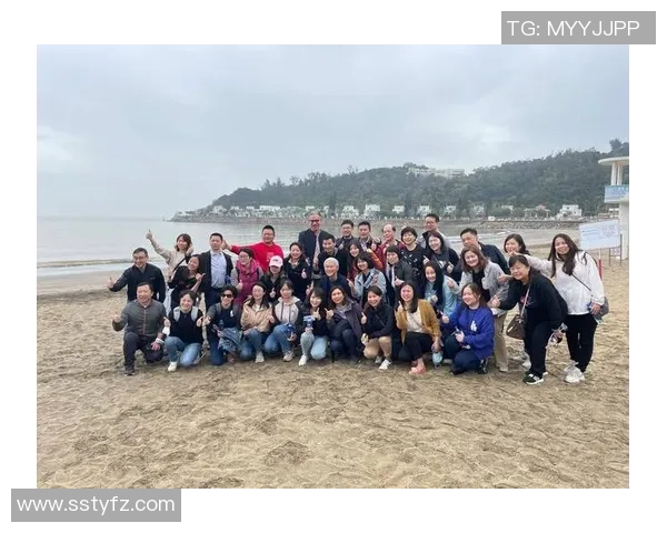 深圳飞盘队展现灵活性与团队合作精神的精彩瞬间 深圳飞盘队展现灵活性与团队合作精神的精彩瞬间