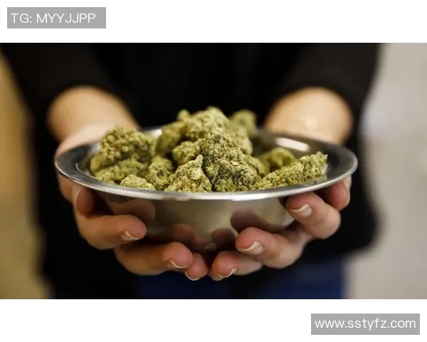 足球明星可乐事件引发的饮料行业风波与公众健康讨论