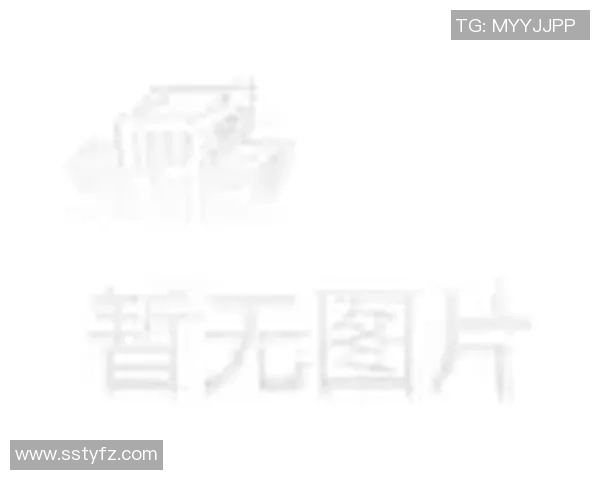 足球明星在足球场上展现风采场地大小对比赛的影响与意义分析 足球明星在足球场上展现风采场地大小对比赛的影响与意义分析