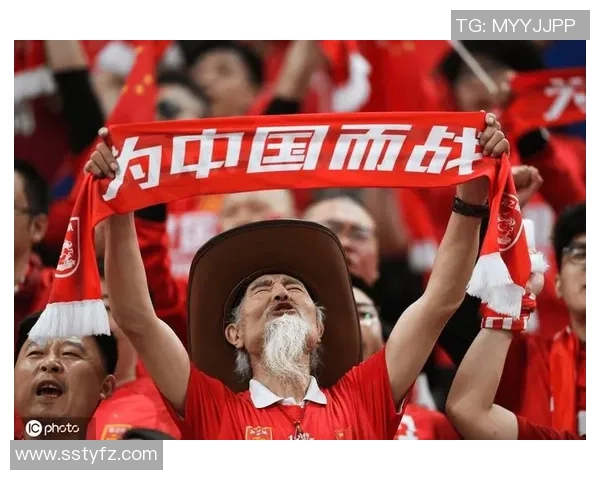 足球明星引领潮流球迷热情围观激情瞬间 足球明星引领潮流球迷热情围观激情瞬间