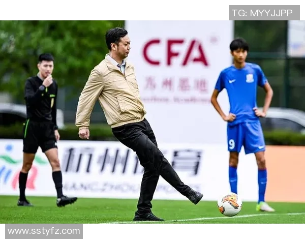 足球明星感染病毒的消息引发关注球迷们对此反应如何