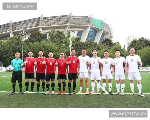 足球明星携手抗疫为全球加油助威展现团结力量