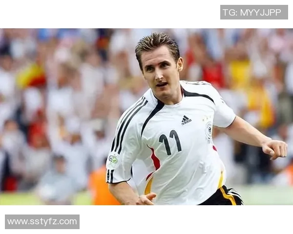 足球明星畅谈足球的起源与发展历程探索全球足球文化的多样性与魅力 足球明星畅谈足球的起源与发展历程探索全球足球文化的多样性与魅力