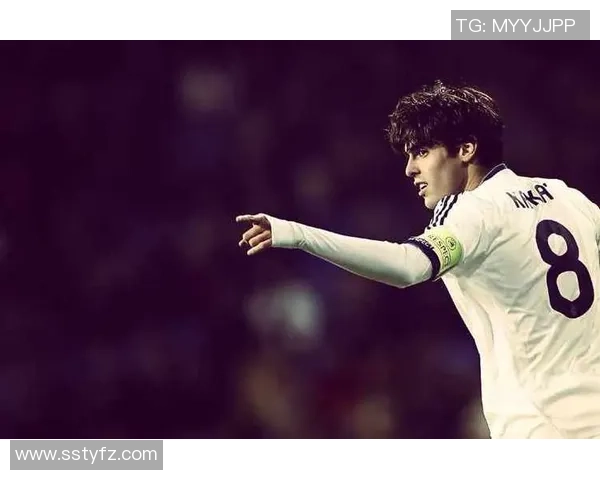 足球明星穿搭紫色鞋子时尚展示及图片大全欣赏 足球明星穿搭紫色鞋子时尚展示及图片大全欣赏