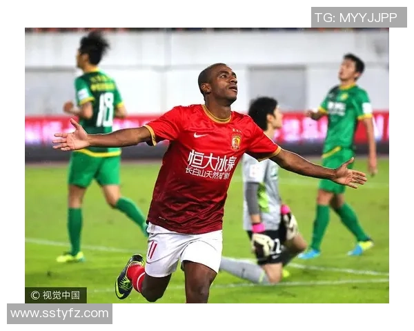 足球明星穆里奇的传奇故事与职业生涯回顾