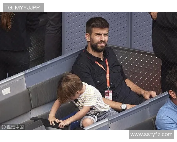 足球明星皮克儿子展现天赋潜力引发媒体热议未来可期