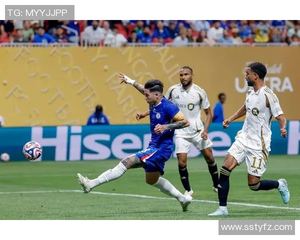 足球明星精彩瞬间大集合全方位展示他们的风采与魅力